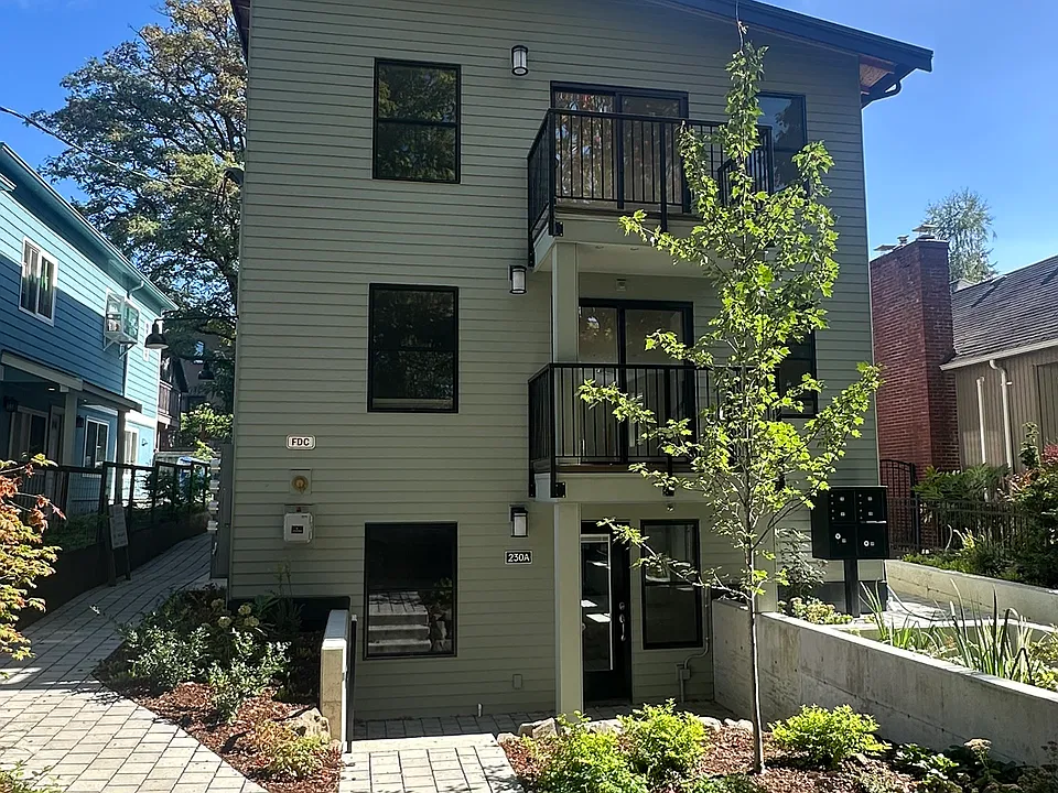 228 21st Ave E #230A
