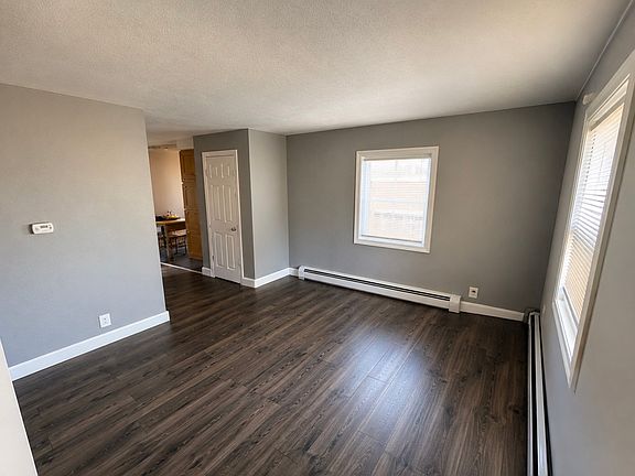 4th image of 1037 Glenn Dr #B