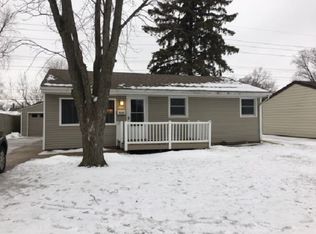 7410 Saturn St, Loves Park, IL 61111