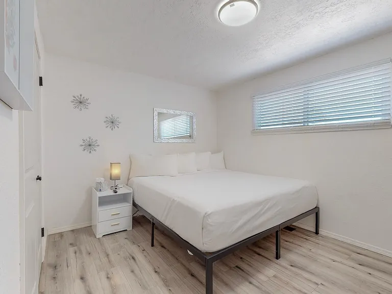 1621 Lafayette Dr NE — Photo 31