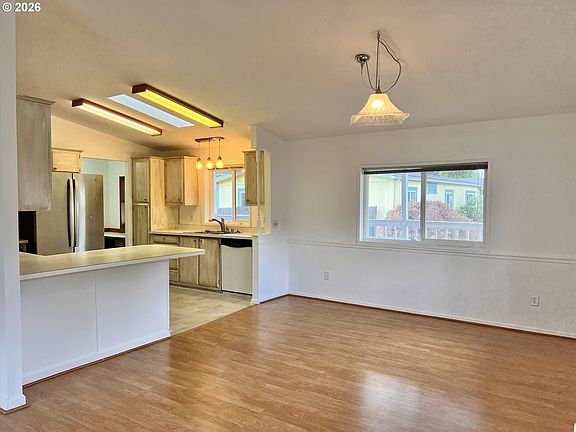 5th image of 1286 S 59th St