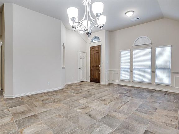 5th image of 1624 Scarlet Crown Dr
