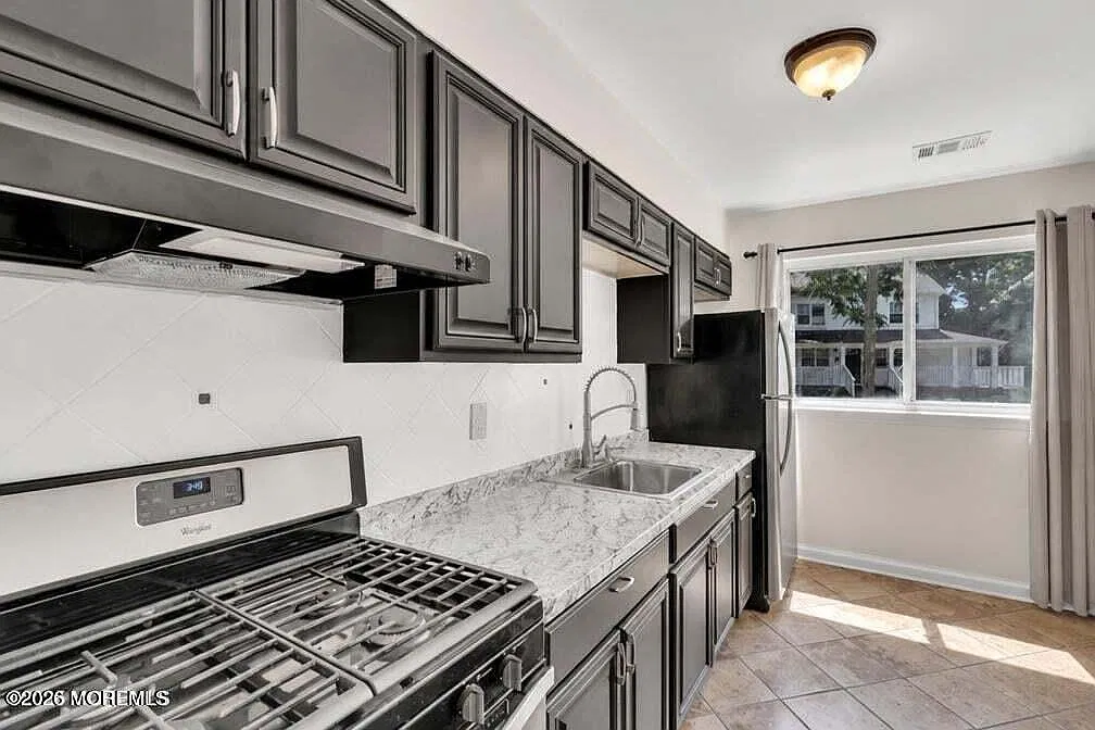 2 bed, 1.5 bath, 1152 sqft, $2,550 — Photo 1