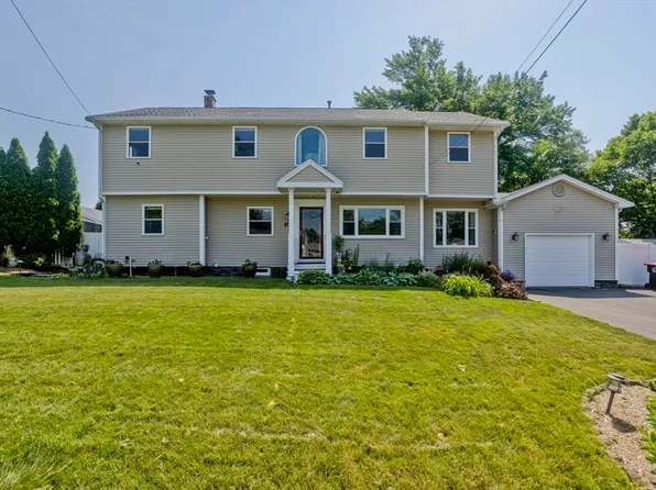47 Day St, Agawam, MA 01030