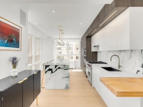 146 West 57th Street image 3 of 14