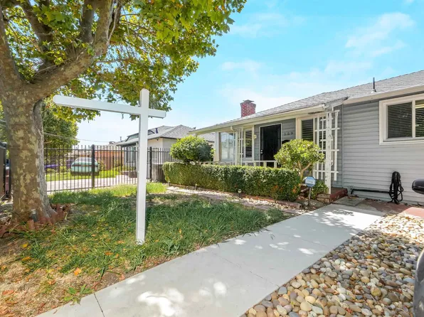 559 Almanza Dr, Oakland, CA 94603