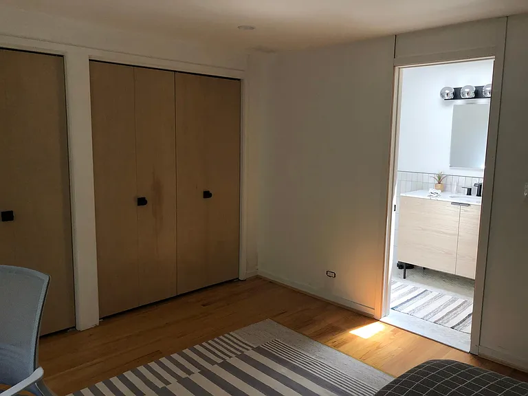 588 W Hawthorne Pl #8 — Photo 14