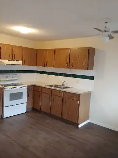 1 bed, 1.0 bath, $950 — Photo 2