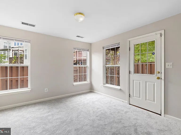13700 Barksdale Dr — Photo 5