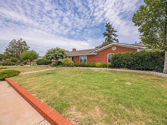 2nd image of 2828 Durant Dr