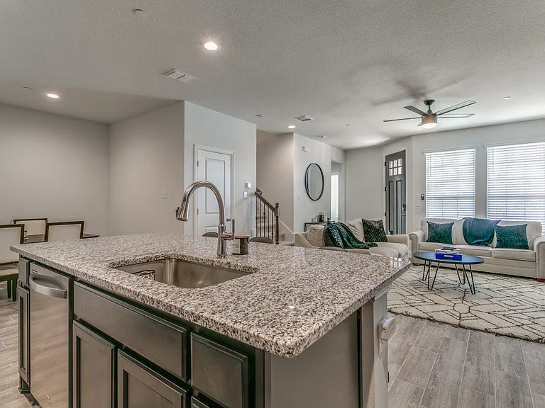5528 Kilmer Dr — Photo 4