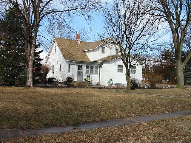 2nd image of 303 Mercy St