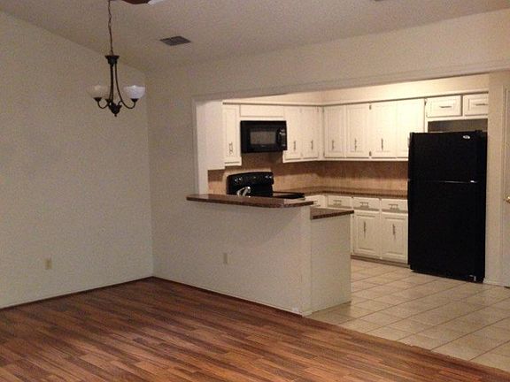 5th image of 5106 Whisperwood Blvd
