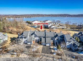 17 Lakeview Rd, Saratoga Springs, NY 12866