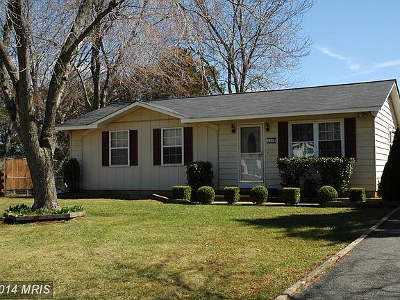2nd image of 225 Oakridge Dr