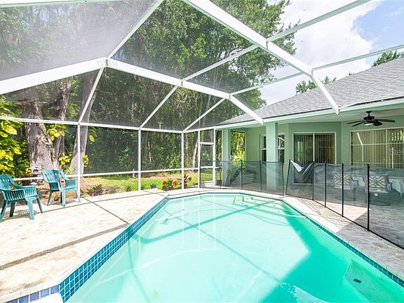 3rd image of 12501 Riverglen Dr