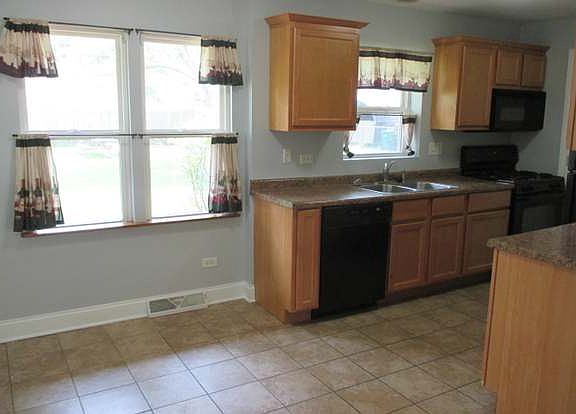 5th image of 24109 W Hillcrest Dr