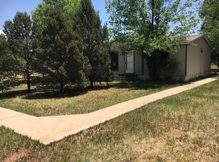 14 Fountain Dr, Las Vegas, NM 87701