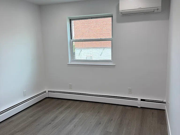 4202 Oneida Ave — Photo 6