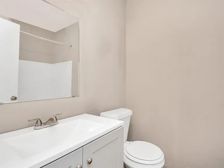 4803 Beechaven St — Photo 18