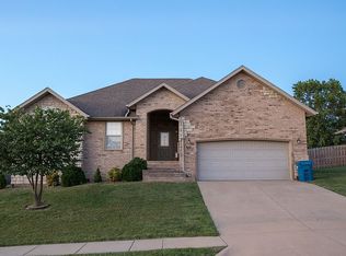 5233 E Blaine St, Springfield, MO 65802