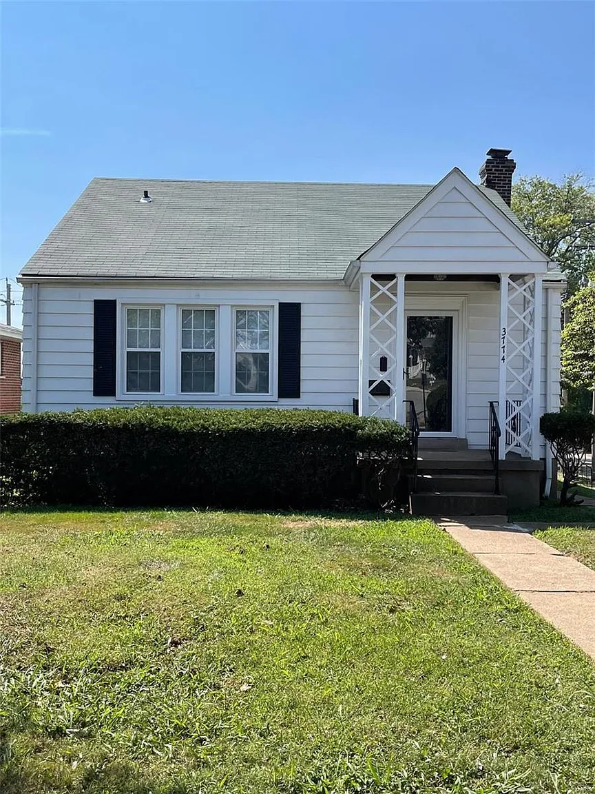 3774 Robert Ave photo 1