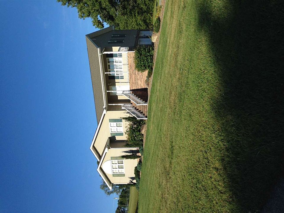 1st image of 3011 Christopher Dr