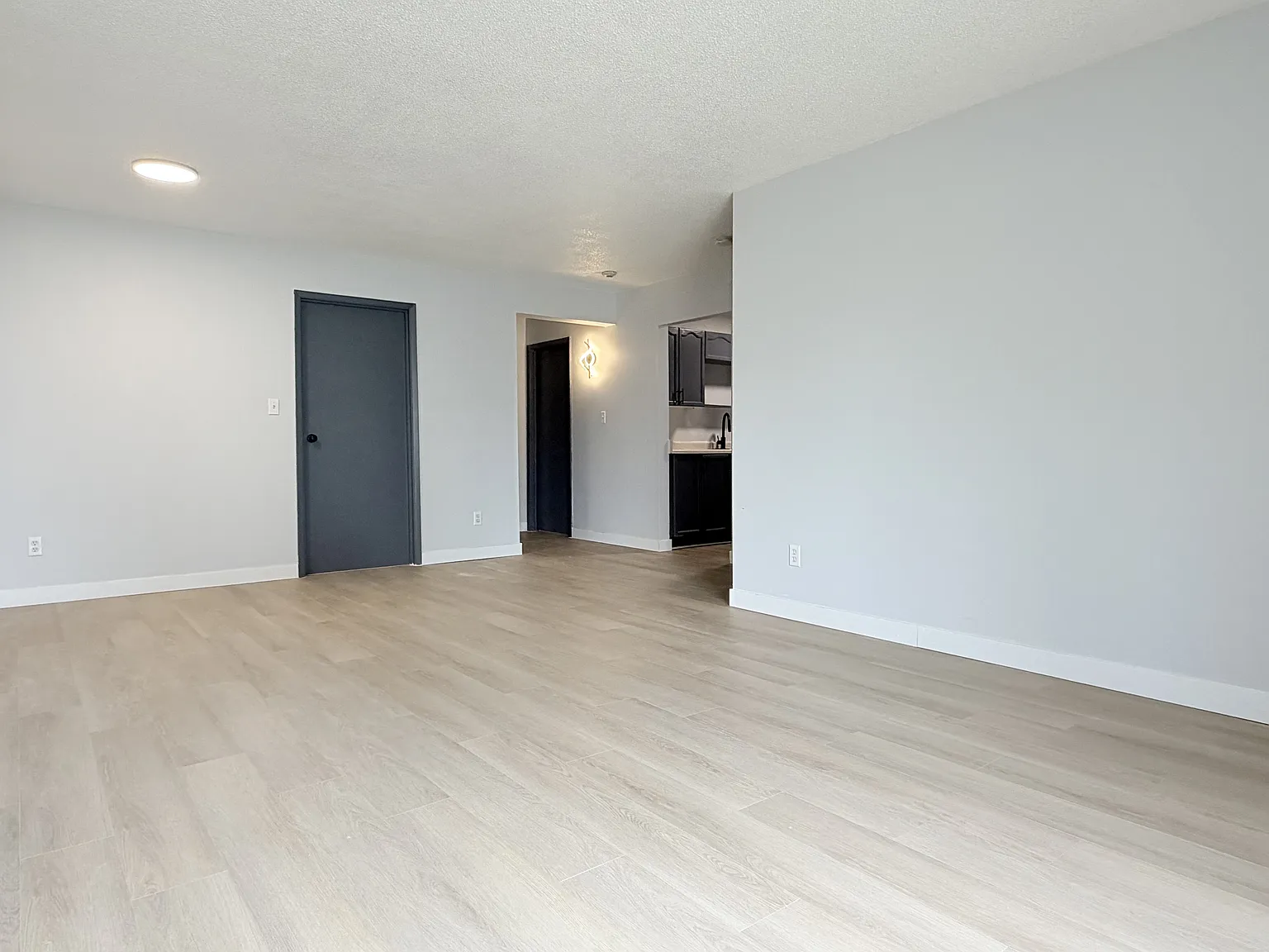 1 bed, $1,313 — Photo 4