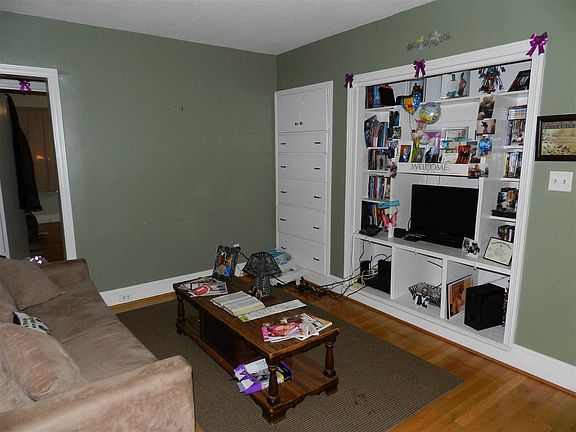 4th image of 406 E Hammond St