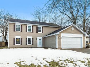 332 Applewood Dr, Bolingbrook, IL 60440