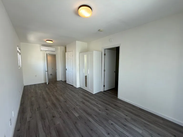 1110 Mira Mar Ave #A — Photo 31