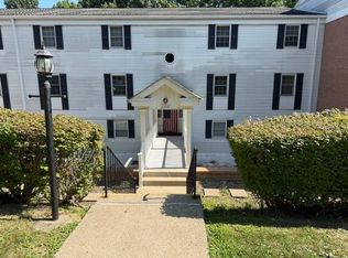 610 Camelot Dr, Pittsburgh, PA 15237