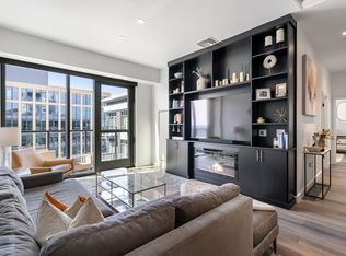 375 Canal St #PENTHOUSE 201, Somerville, MA 02145