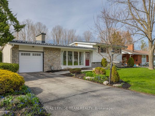 19 Pinepoint Dr, Ottawa, ON K2H 6B1