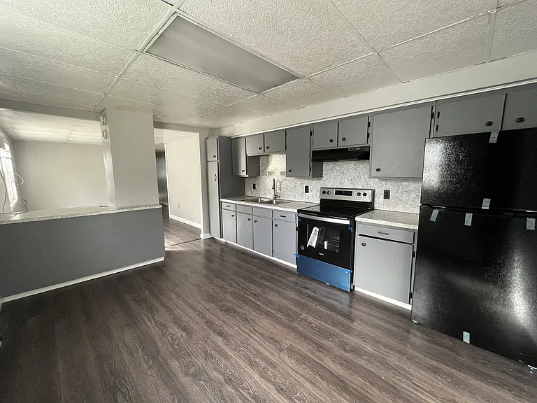 48 Sobieski St #1 — Photo 1