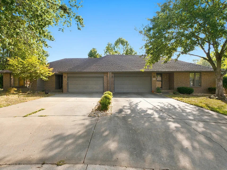 1269 E Lafayette Ct