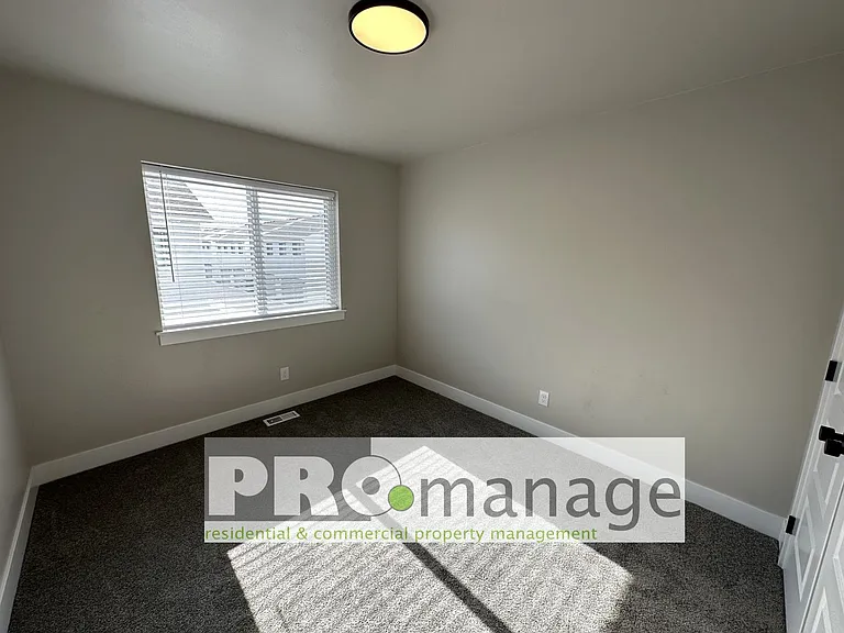 1385 Remington Trl — Photo 19