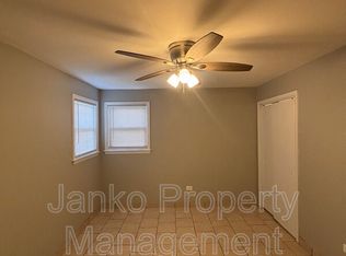 2068 135th Pl APT 1, Blue Island, IL 60406