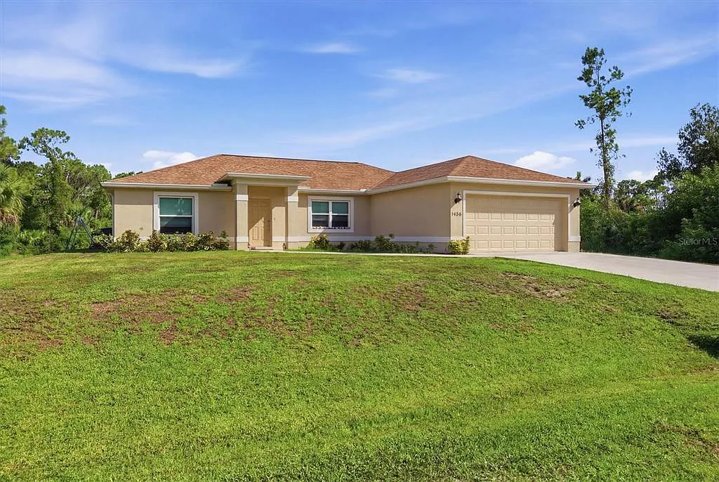 3 bed, 2.0 bath, 1670 sqft, $2,300 — Photo 1