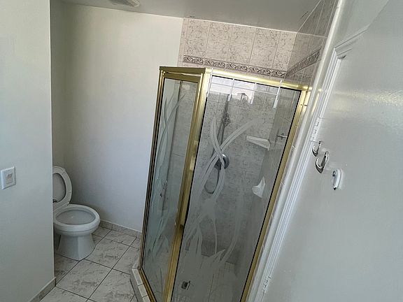 4th image of 8673 Canterbury Ave