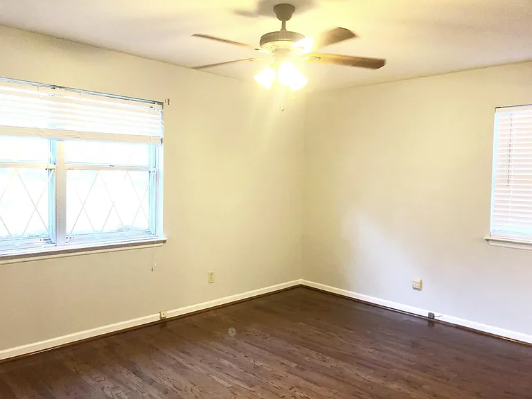 7922 Illinois St — Photo 5