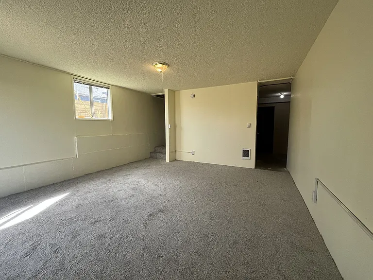 4660 NE Lombard St — Photo 29