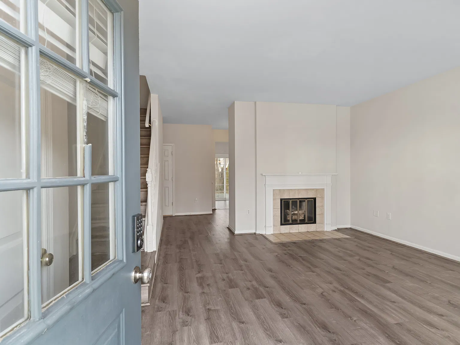 3 bed, 1308 sqft, $2,900 — Photo 3