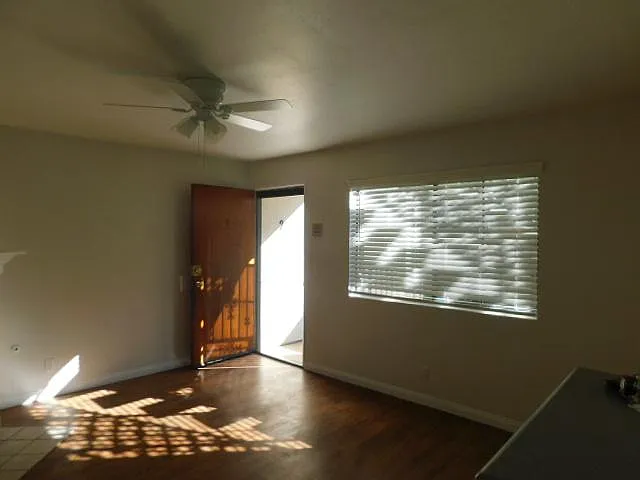4267 Winona Ave #2 — Photo 2