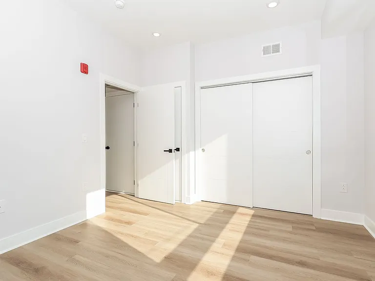 820 N 40th Street — Photo 26