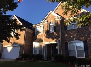 10013 Back Acre Dr, Charlotte, NC 28213