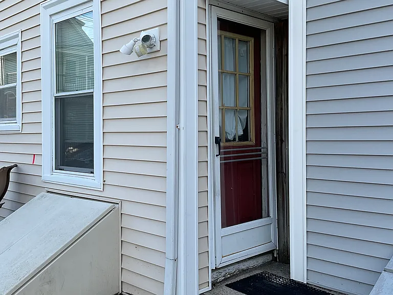 272 Washington St #1R — Photo 10
