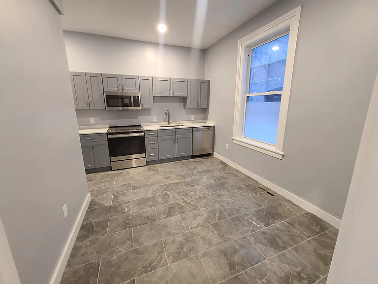 28 Bradford St #A — Photo 17