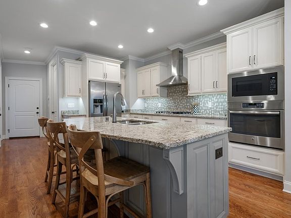 5th image of 1313 Dayspring Ct