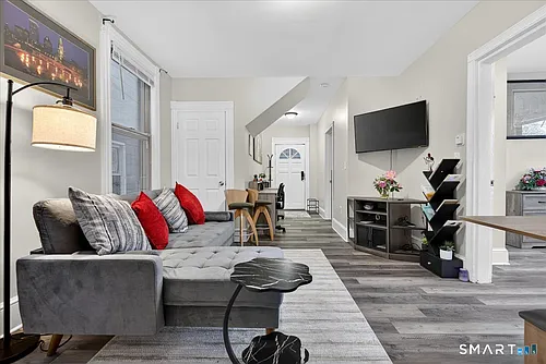 393 Orchard St Photo 1